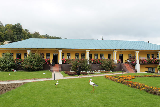 Двор в монастыре Хынку